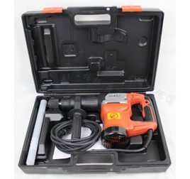 710w-may-duc-be-tong-maktec-mt860.jpeg