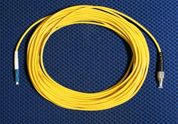 day-nhay-quang-singlemode-simplex-fcupc-lcupc-3-0-mm-dai-10-m.jpeg