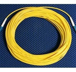 day-nhay-quang-singlemode-simplex-lcupc-lcupc-3-0-mm-dai-20-m.jpeg