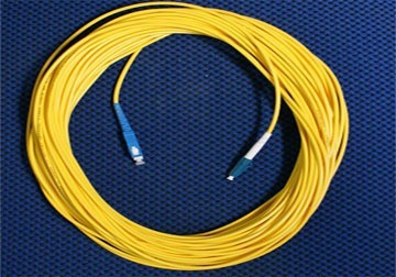 day-nhay-quang-singlemode-simplex-scupc-lcupc-3-0-mm-dai-30-m.jpeg