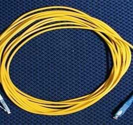 day-nhay-quang-singlemode-simplex-scupc-lcupc-3-0-mm-dai-5-m.jpeg