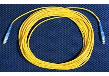 day-nhay-quang-singlemode-simplex-scupc-scupc-3-0-mm-dai-10-m.jpeg